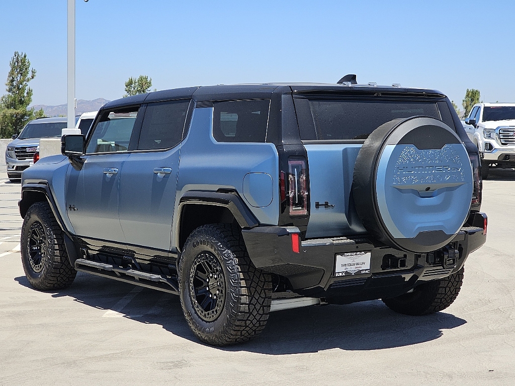 2024 GMC HUMMER EV SUV 3X 19