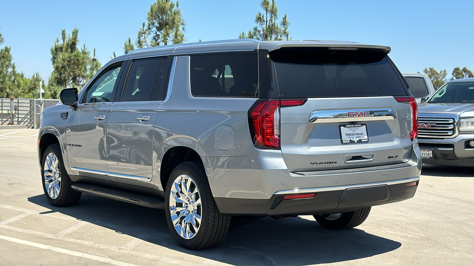 2024 GMC Yukon XL 2WD SLT 9