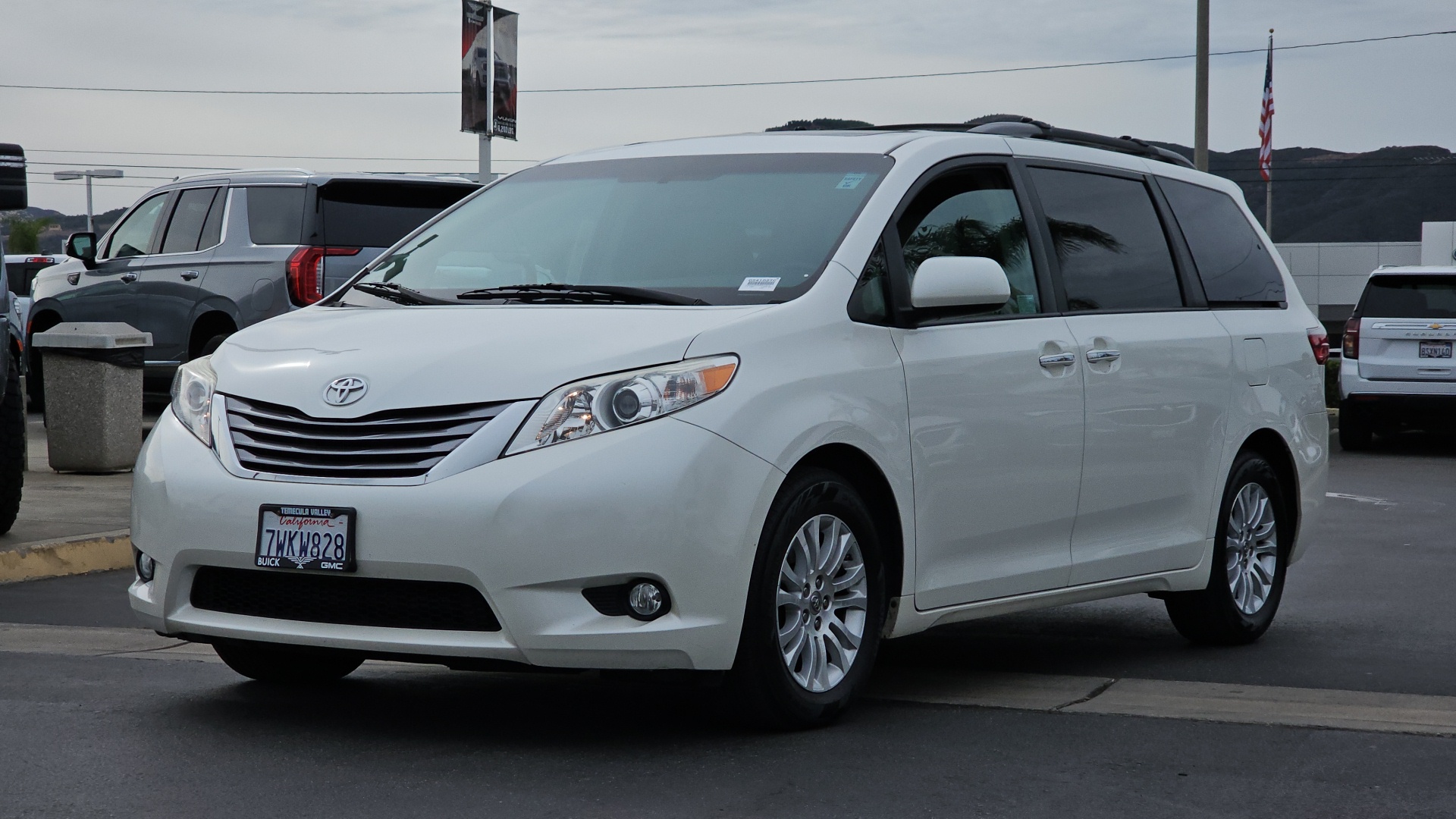 2017 Toyota Sienna Limited 7 Passenger 1