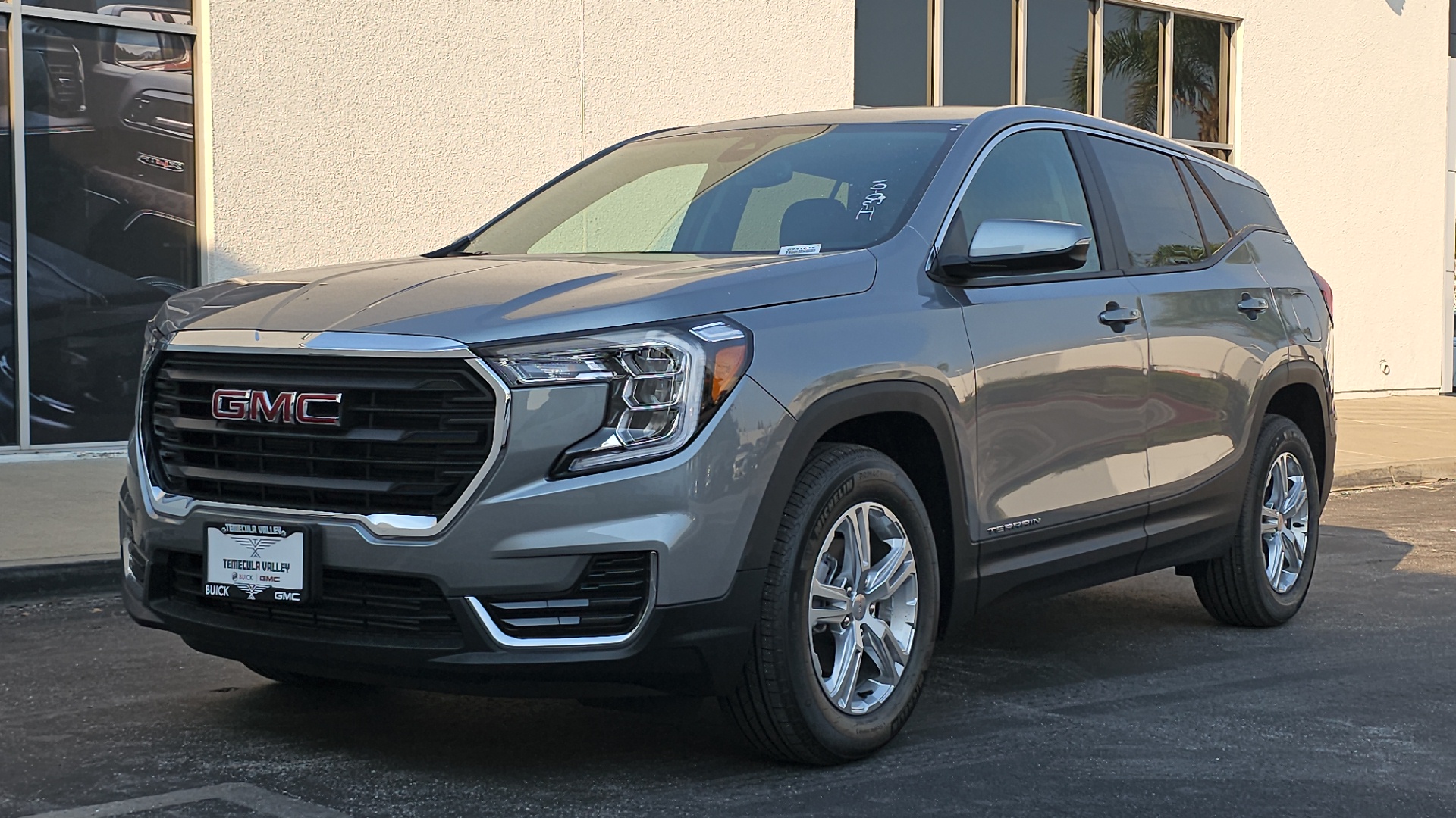 2024 GMC Terrain FWD SLE 4