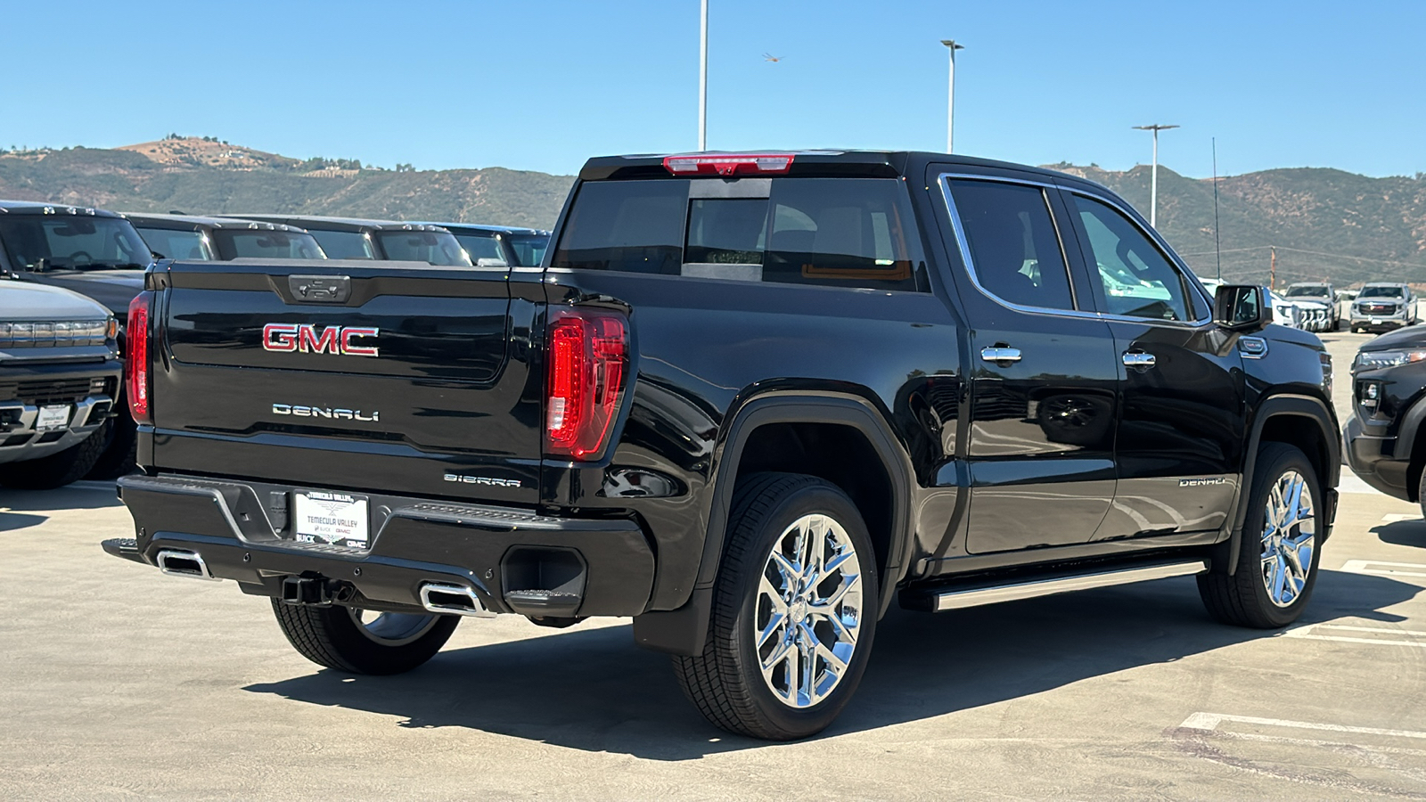 2024 GMC Sierra 1500 4WD Crew Cab Short Box Denali 12