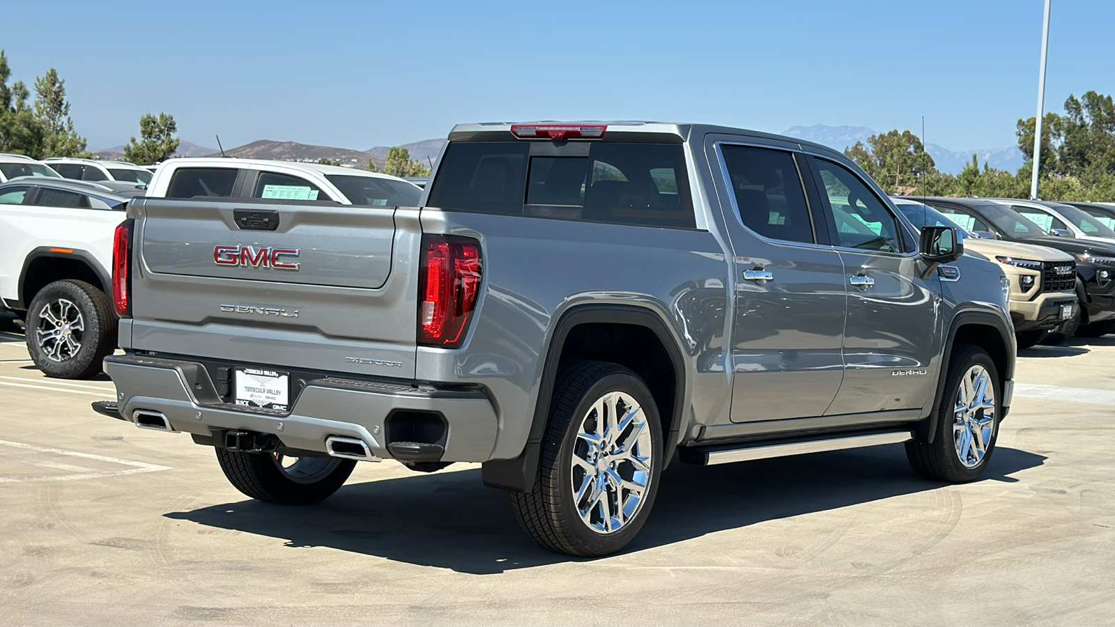 2024 GMC Sierra 1500 4WD Crew Cab Short Box Denali 12