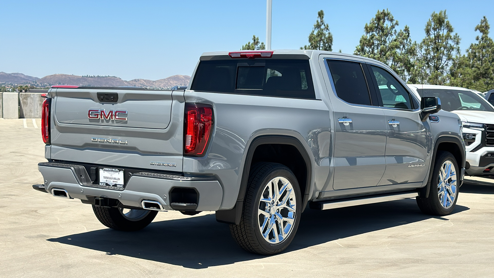 2024 GMC Sierra 1500 4WD Crew Cab Short Box Denali 12