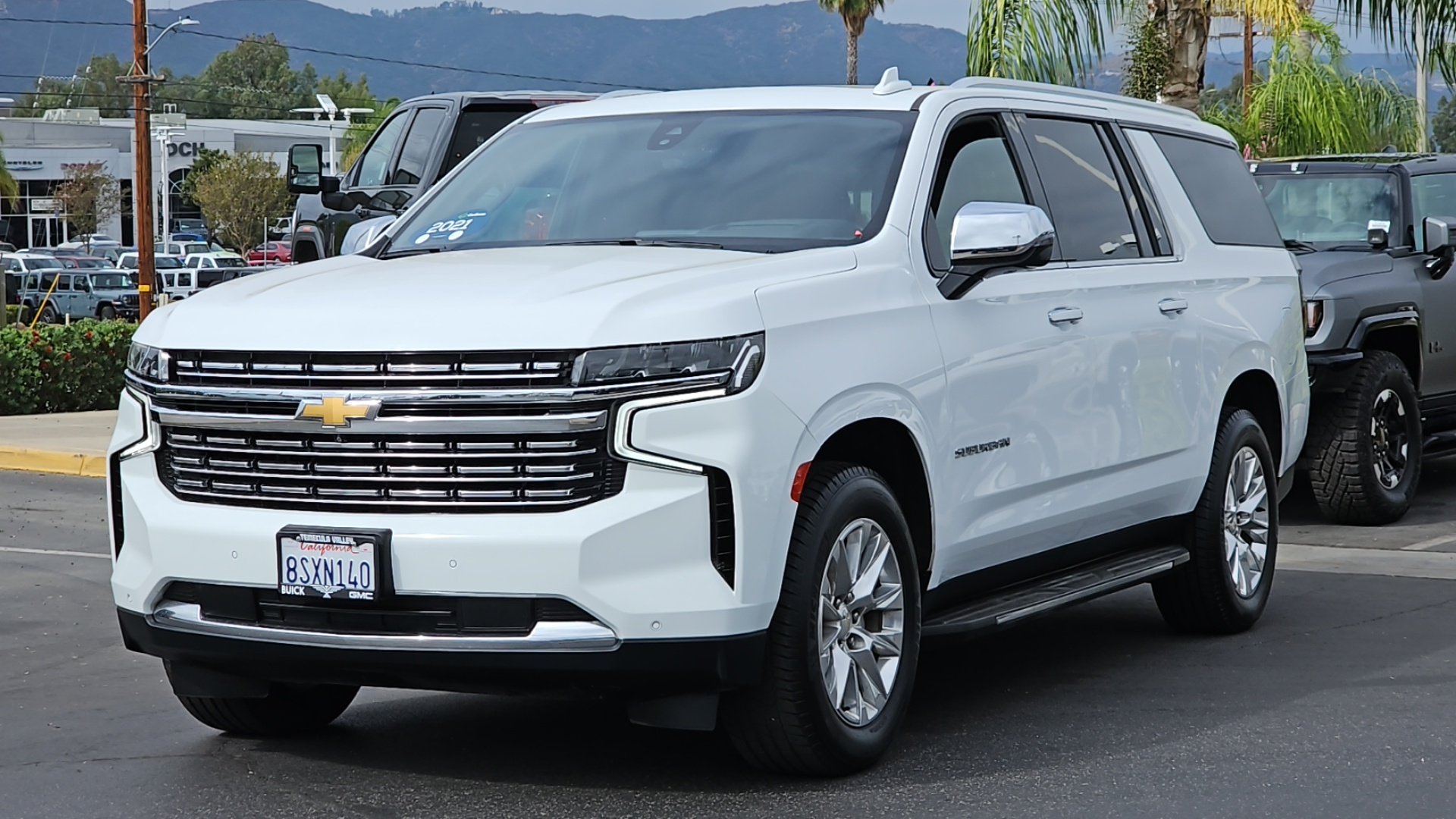 2021 Chevrolet Suburban 2WD Premier 1