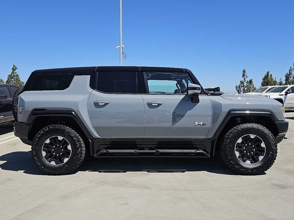 2024 GMC HUMMER EV SUV 3X 18