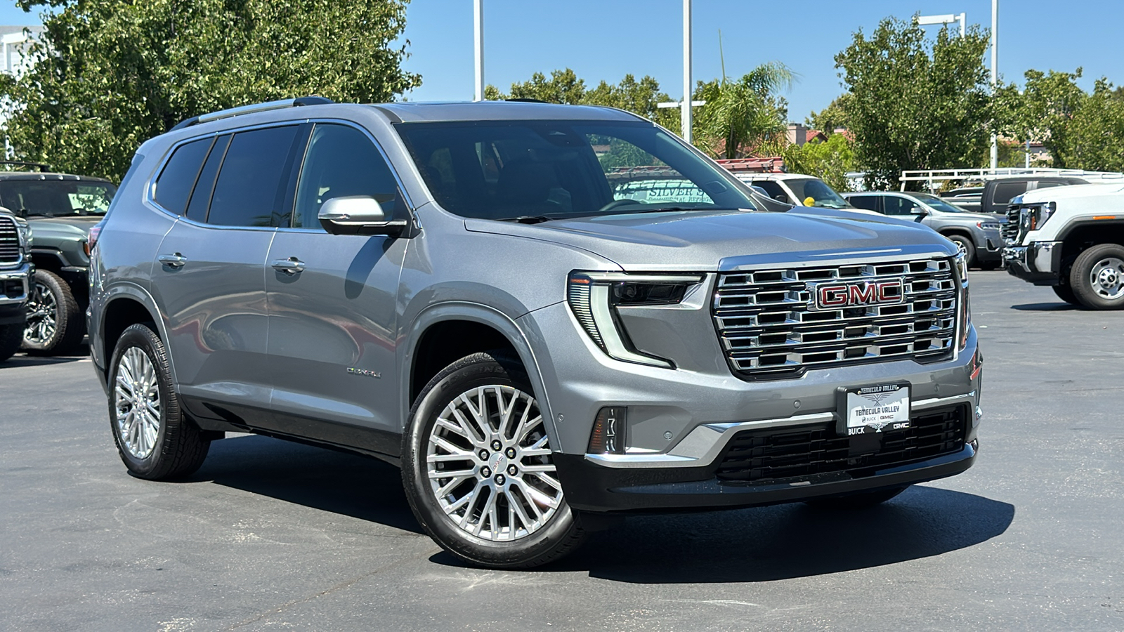 2024 GMC Acadia AWD Denali 2