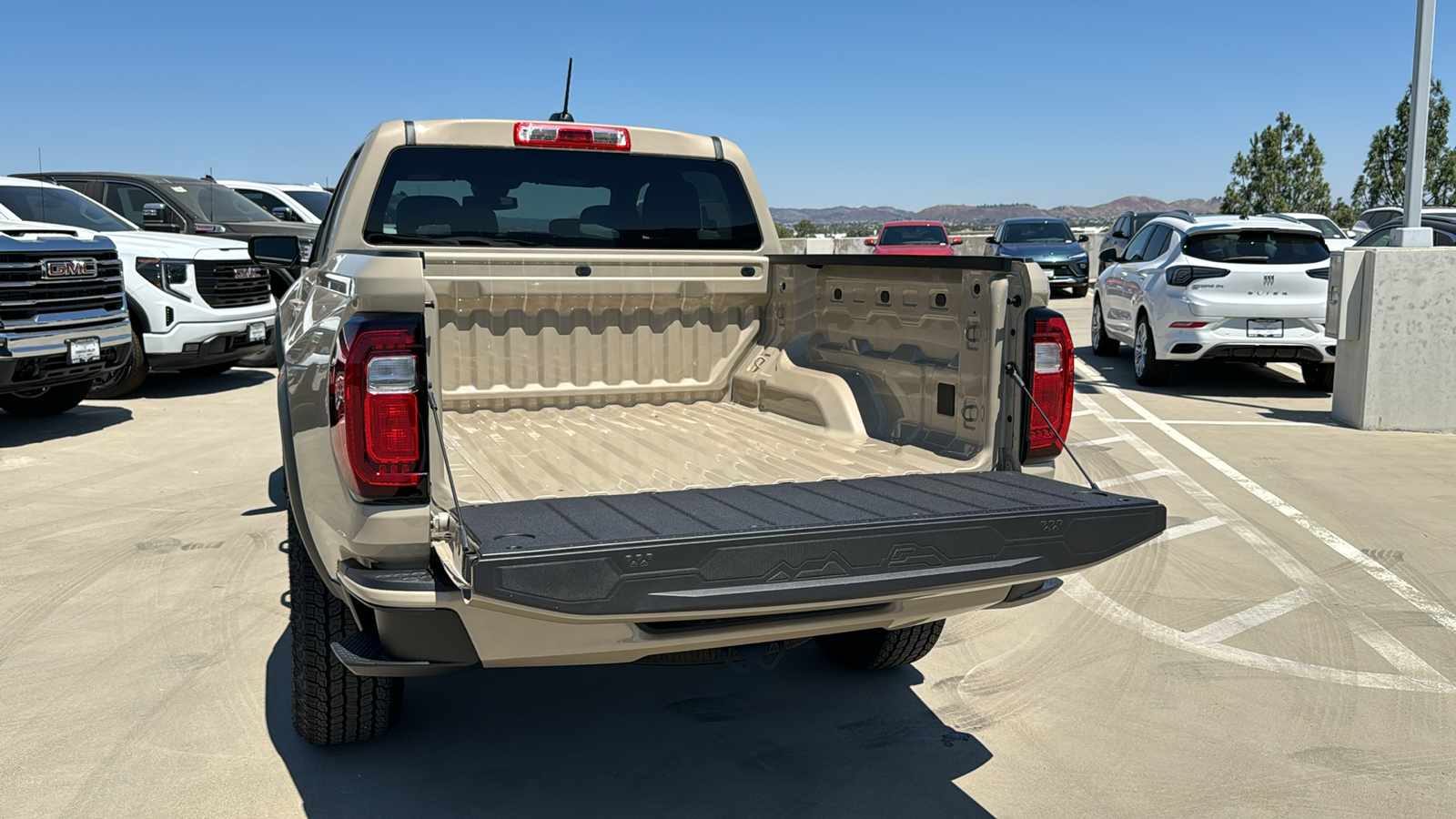 2024 GMC Canyon 2WD Elevation 12