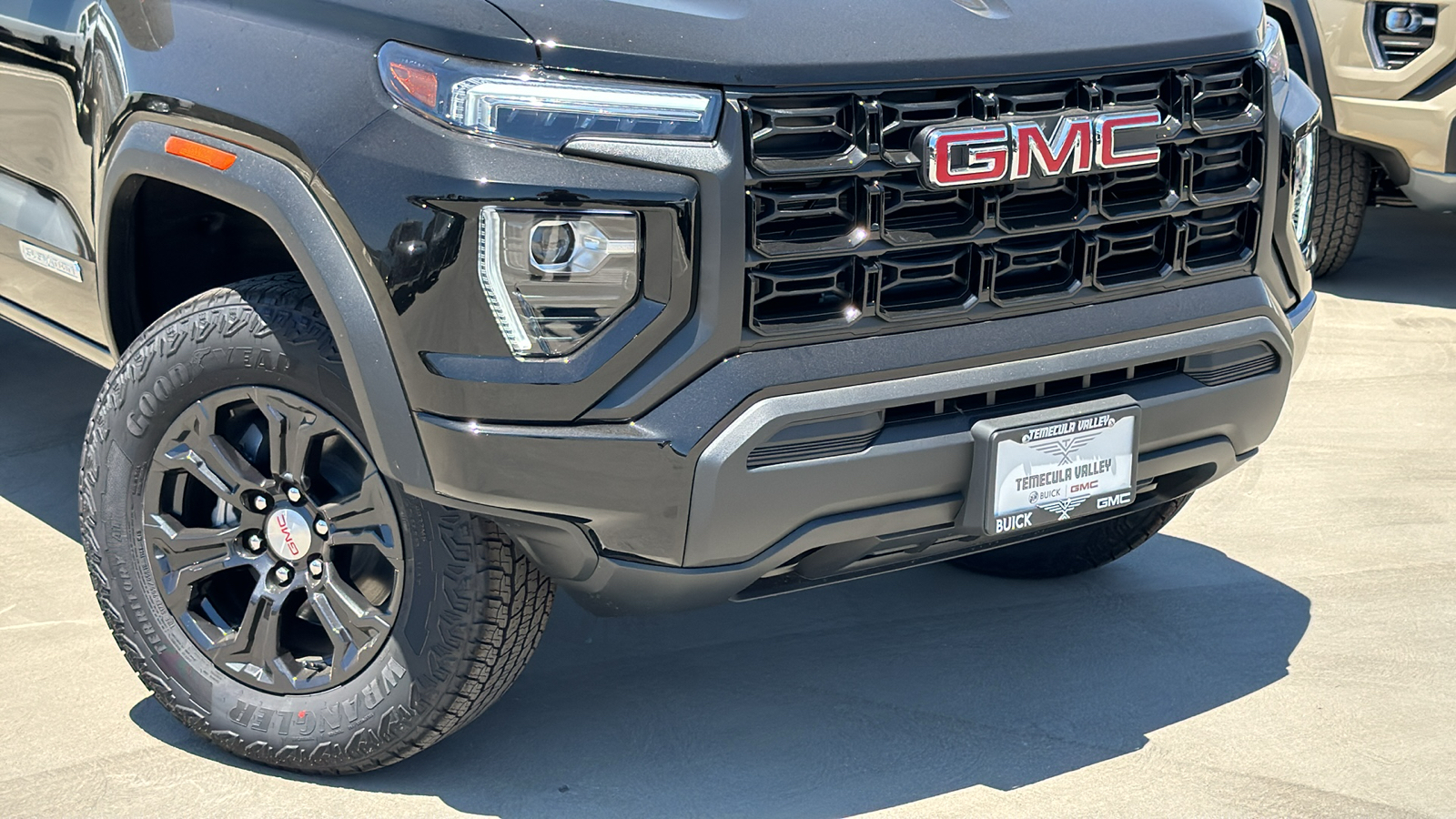 2024 GMC Canyon 2WD Elevation 3