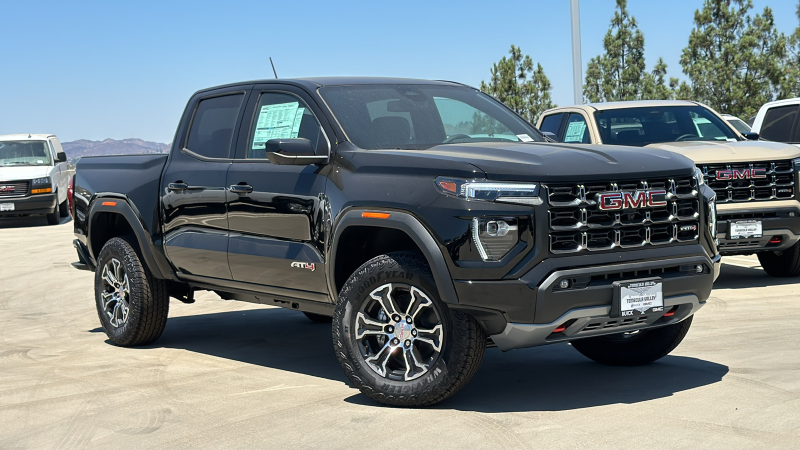 2024 GMC Canyon 4WD AT4 2