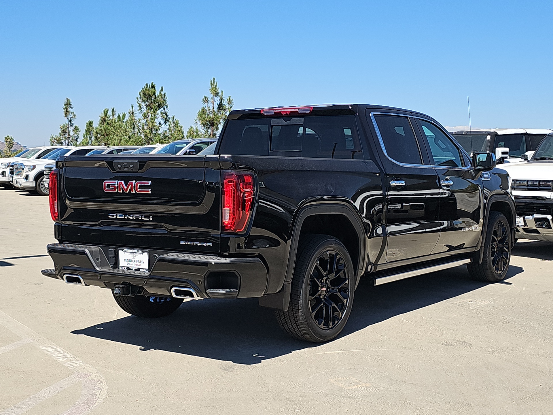 2024 GMC Sierra 1500 4WD Crew Cab Short Box Denali 23