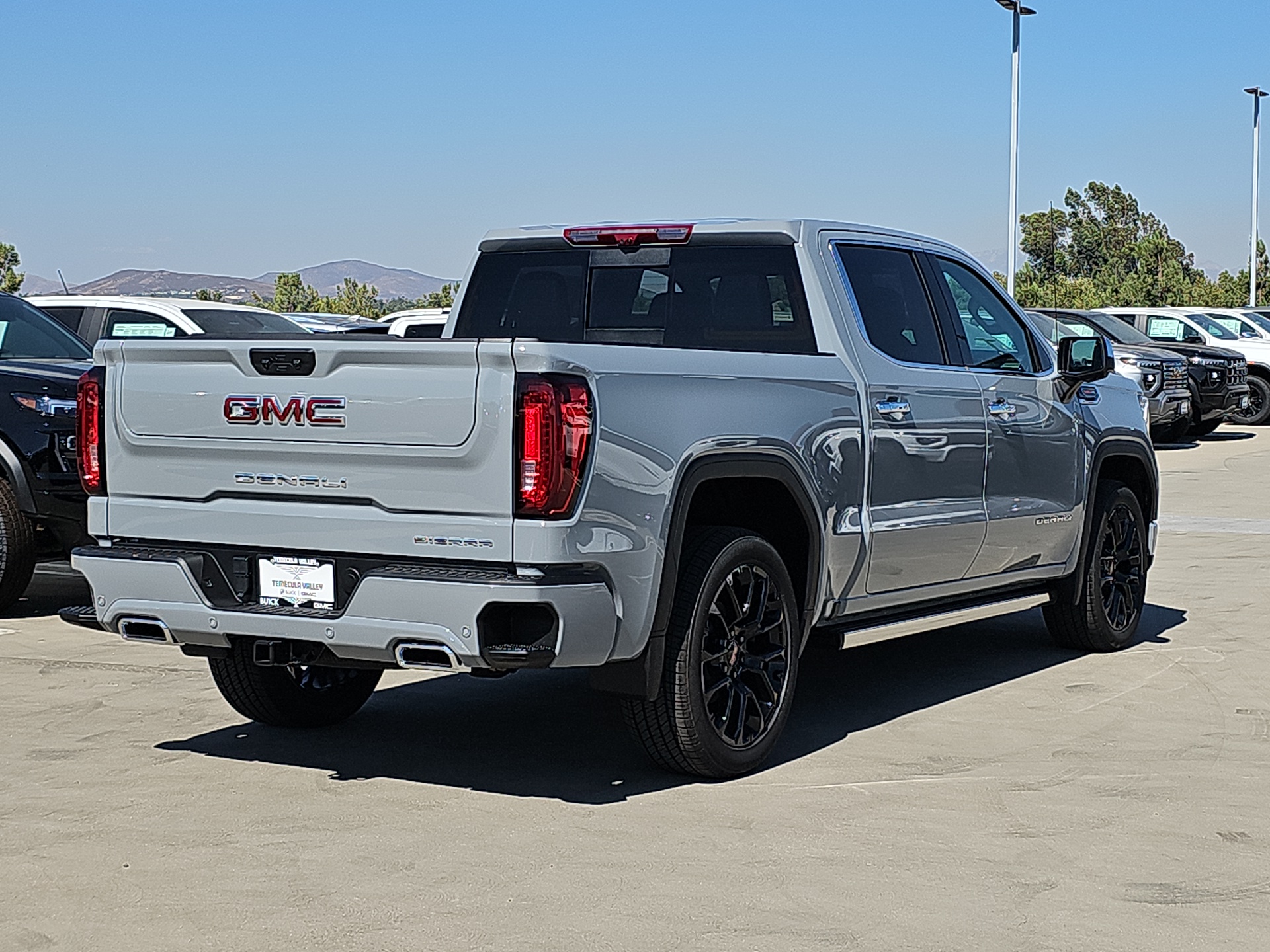 2024 GMC Sierra 1500 4WD Crew Cab Short Box Denali 12