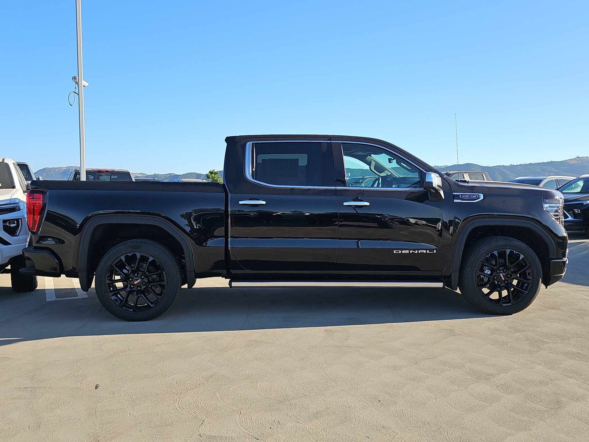 2024 GMC Sierra 1500 4WD Crew Cab Short Box Denali 19