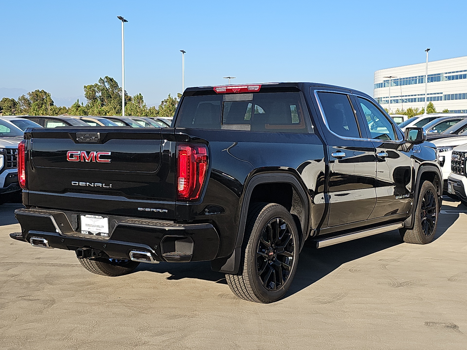 2024 GMC Sierra 1500 4WD Crew Cab Short Box Denali 20