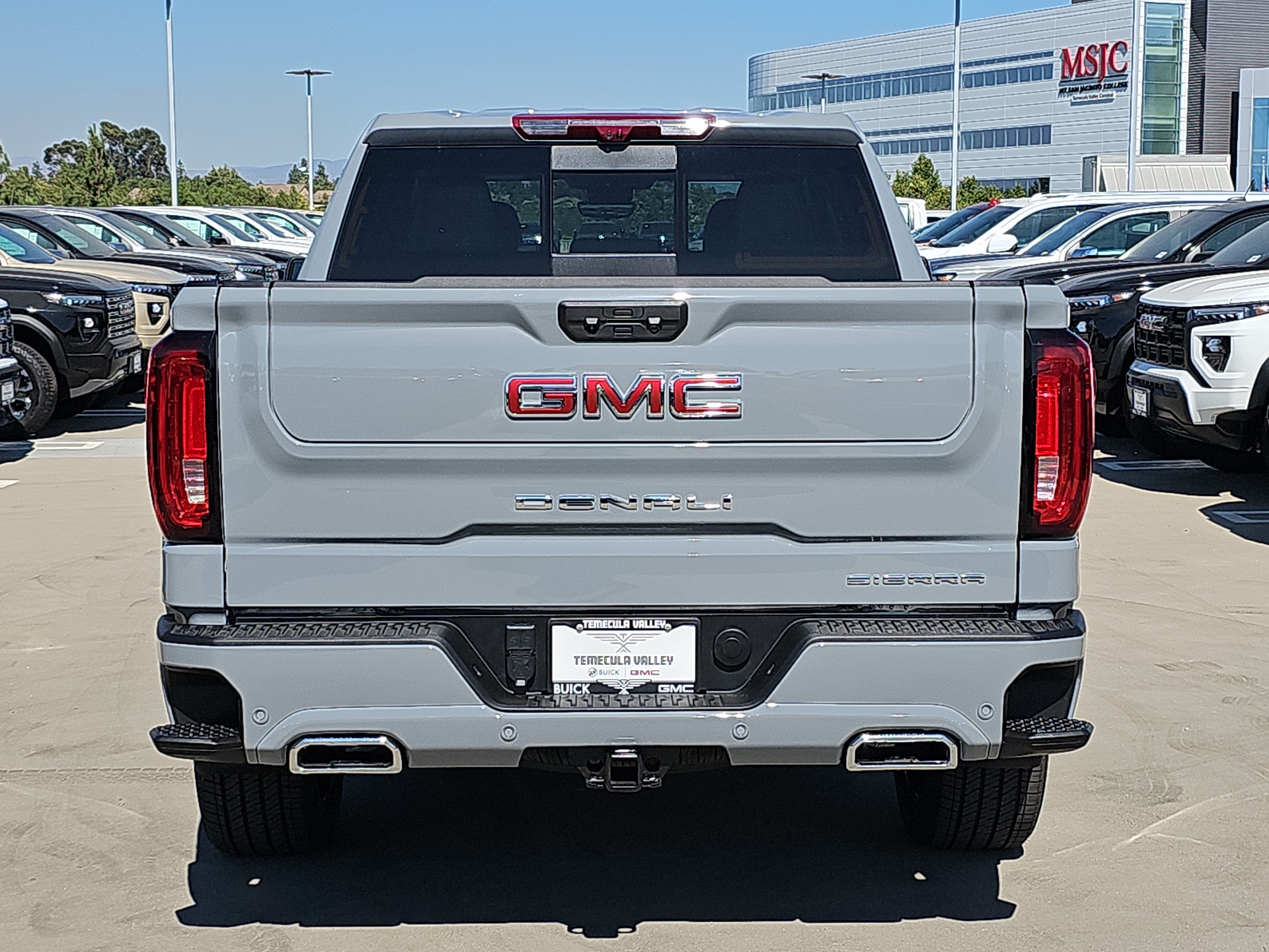 2024 GMC Sierra 1500 4WD Crew Cab Short Box Denali 11