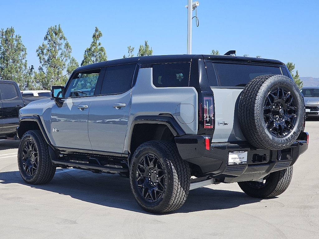 2024 GMC HUMMER EV SUV 2X 19