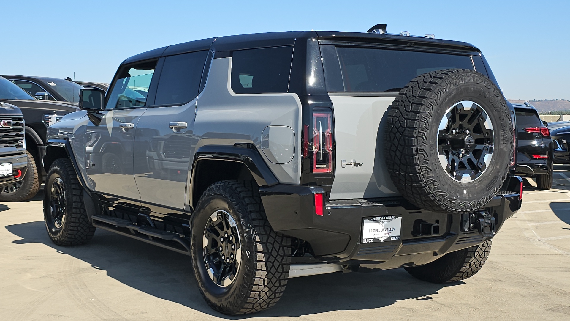 2024 GMC HUMMER EV SUV 2X 10