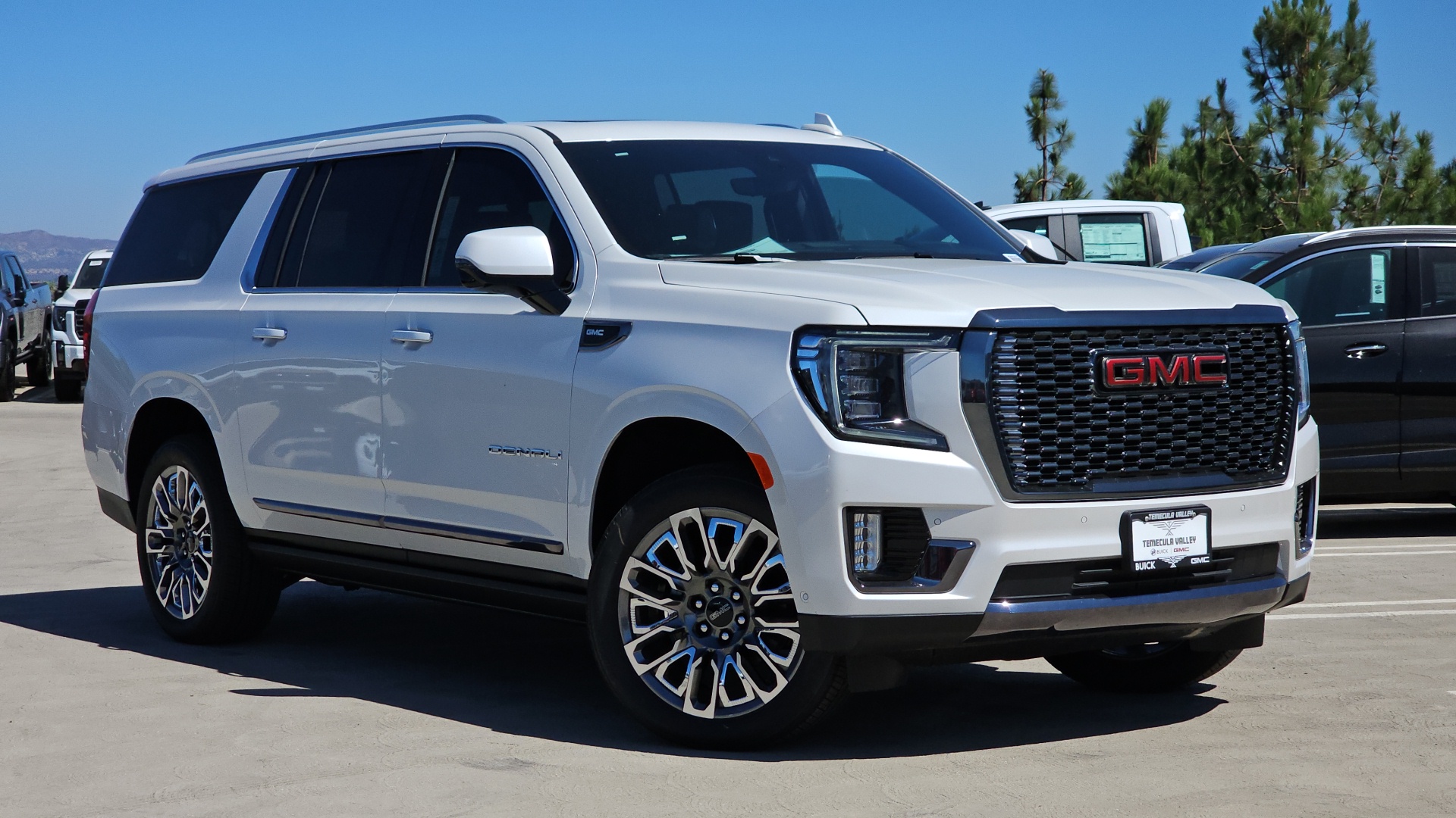 2024 GMC Yukon XL 4WD Denali Ultimate 2