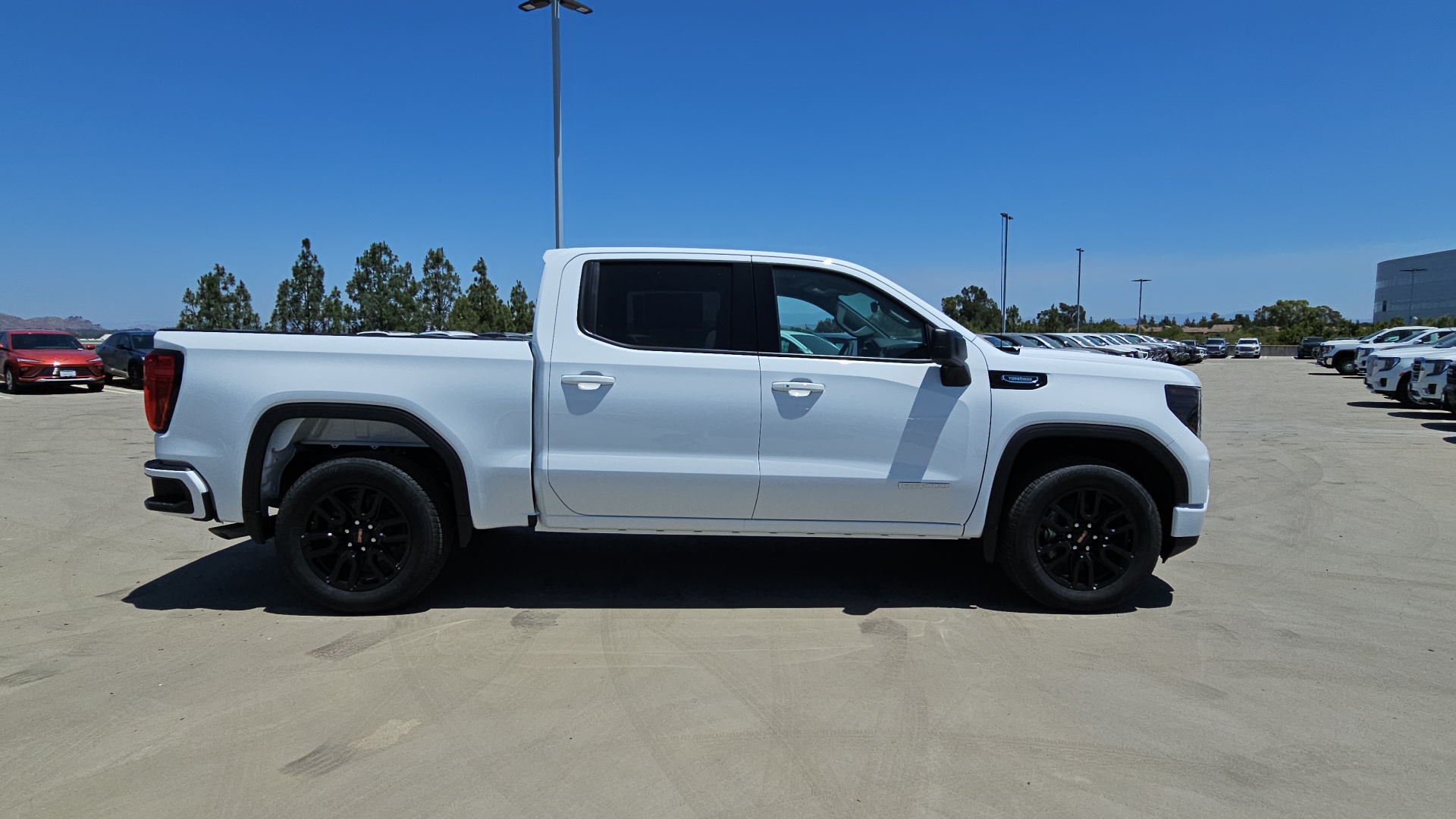 2024 GMC Sierra 1500 2WD Crew Cab Short Box Elevation 7