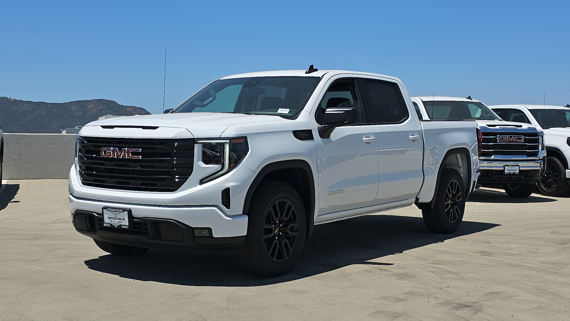 2024 GMC Sierra 1500 2WD Crew Cab Short Box Elevation 4