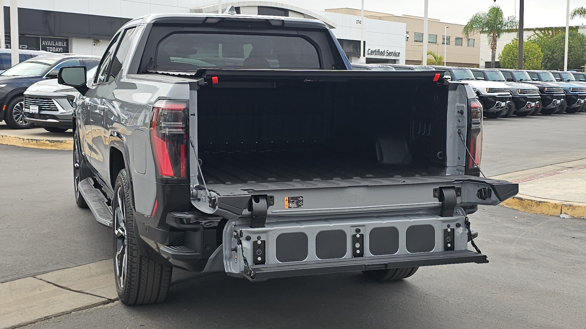 2024 GMC Sierra EV Denali Edition 1 24