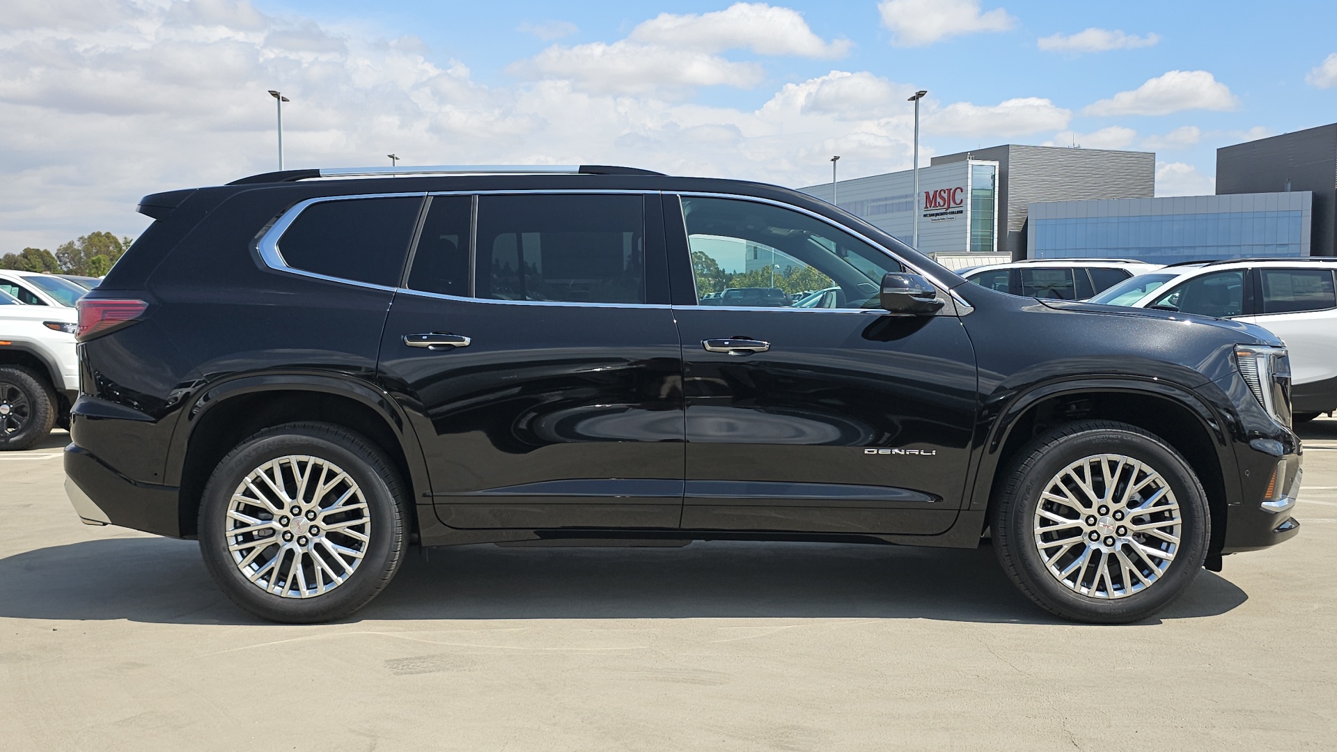 2024 GMC Acadia AWD Denali 7