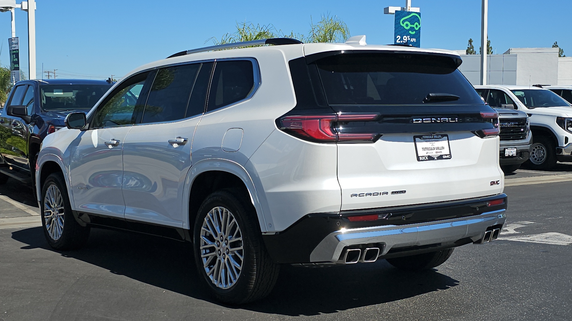 2024 GMC Acadia AWD Denali 10