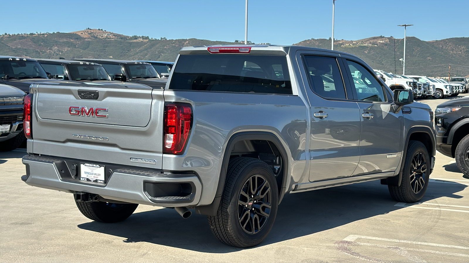 2024 GMC Sierra 1500 2WD Crew Cab Short Box Elevation 10