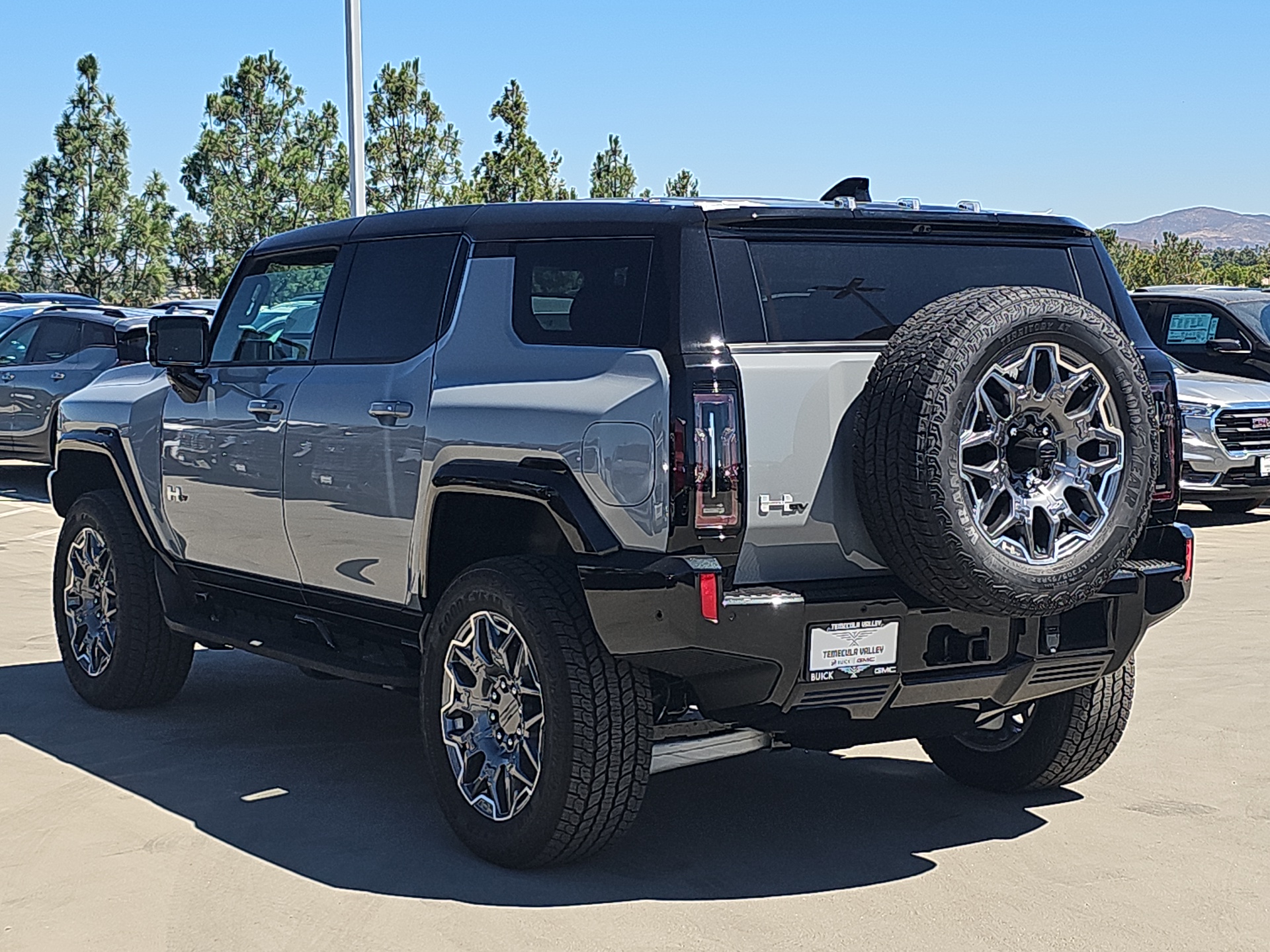 2025 GMC HUMMER EV SUV 3X 10