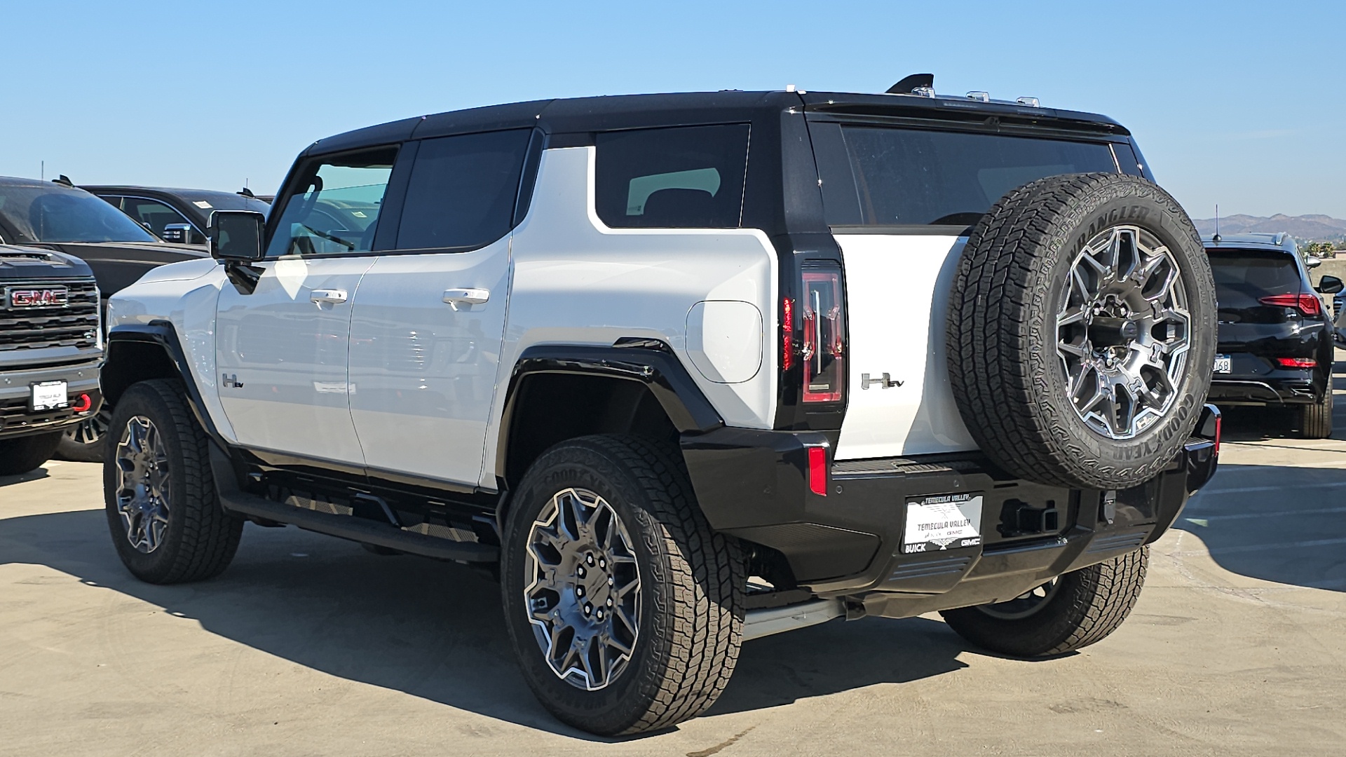 2025 GMC HUMMER EV SUV 3X 10