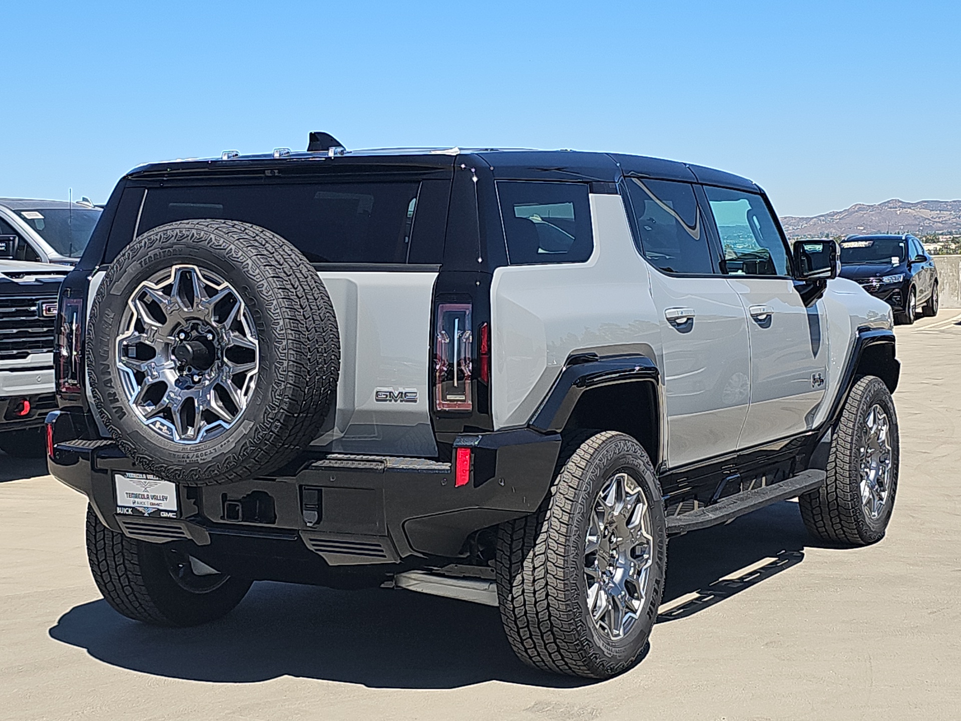 2025 GMC HUMMER EV SUV 3X 12