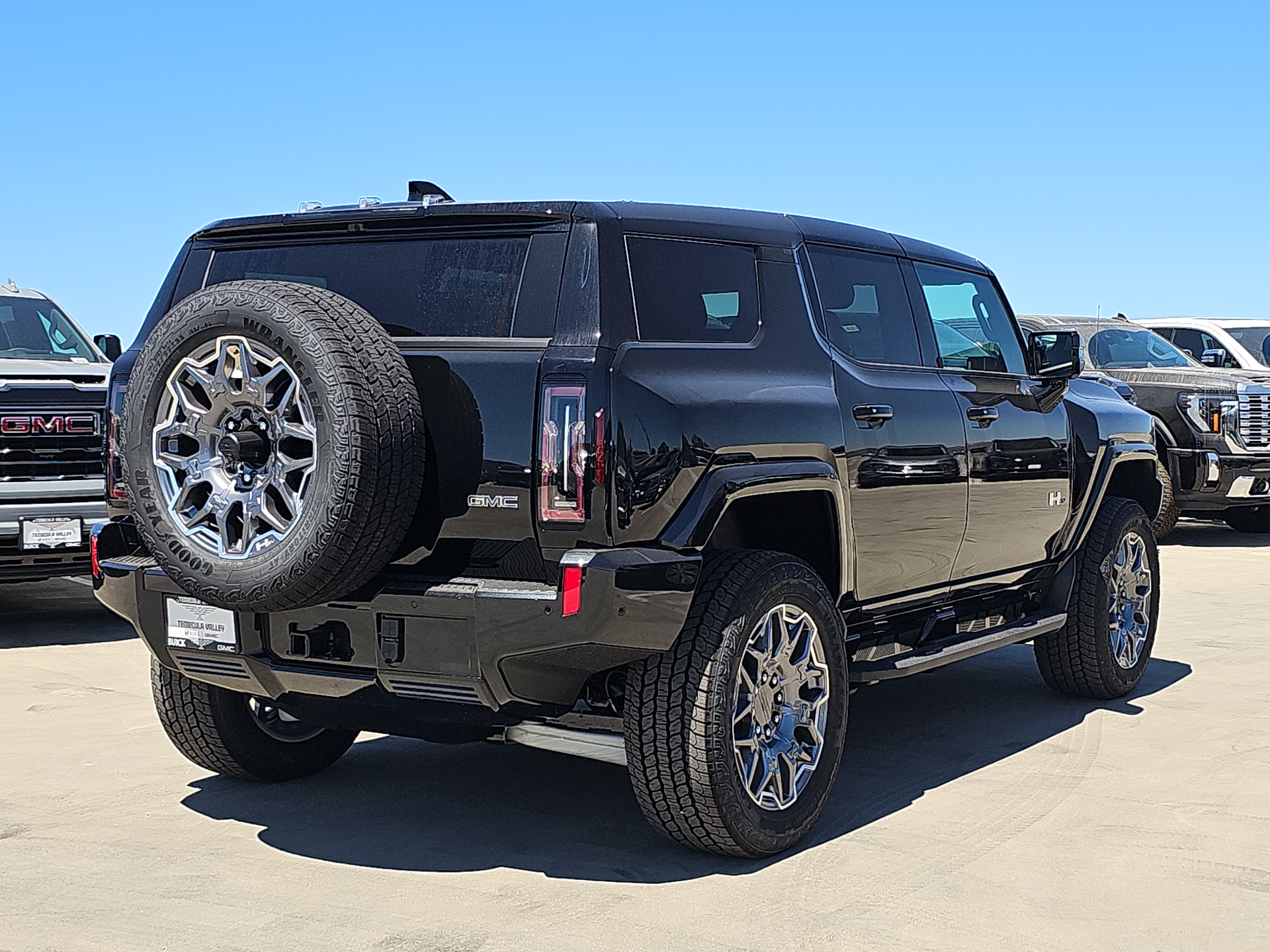 2025 GMC HUMMER EV SUV 3X 12