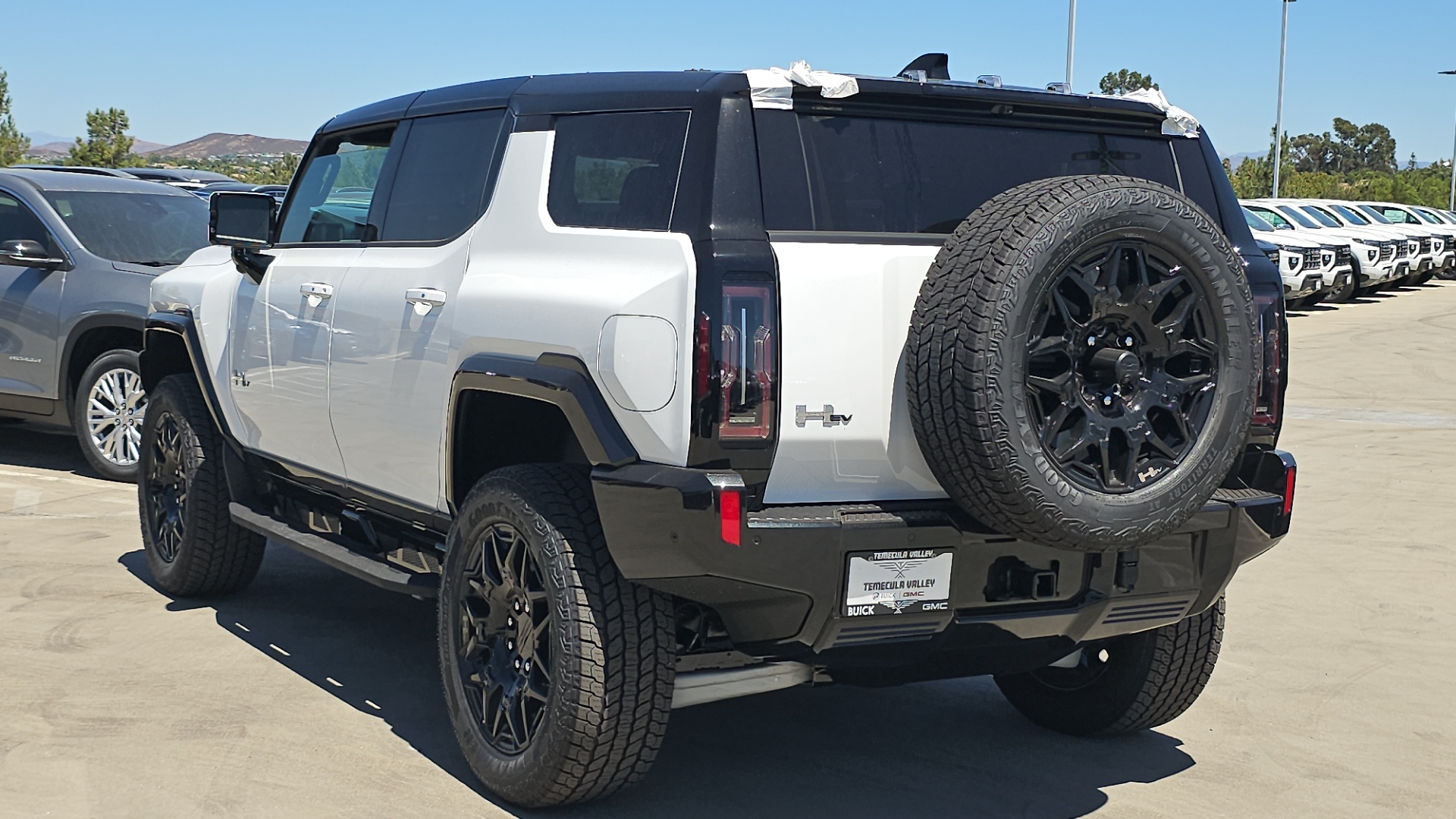 2025 GMC HUMMER EV SUV 2X 10