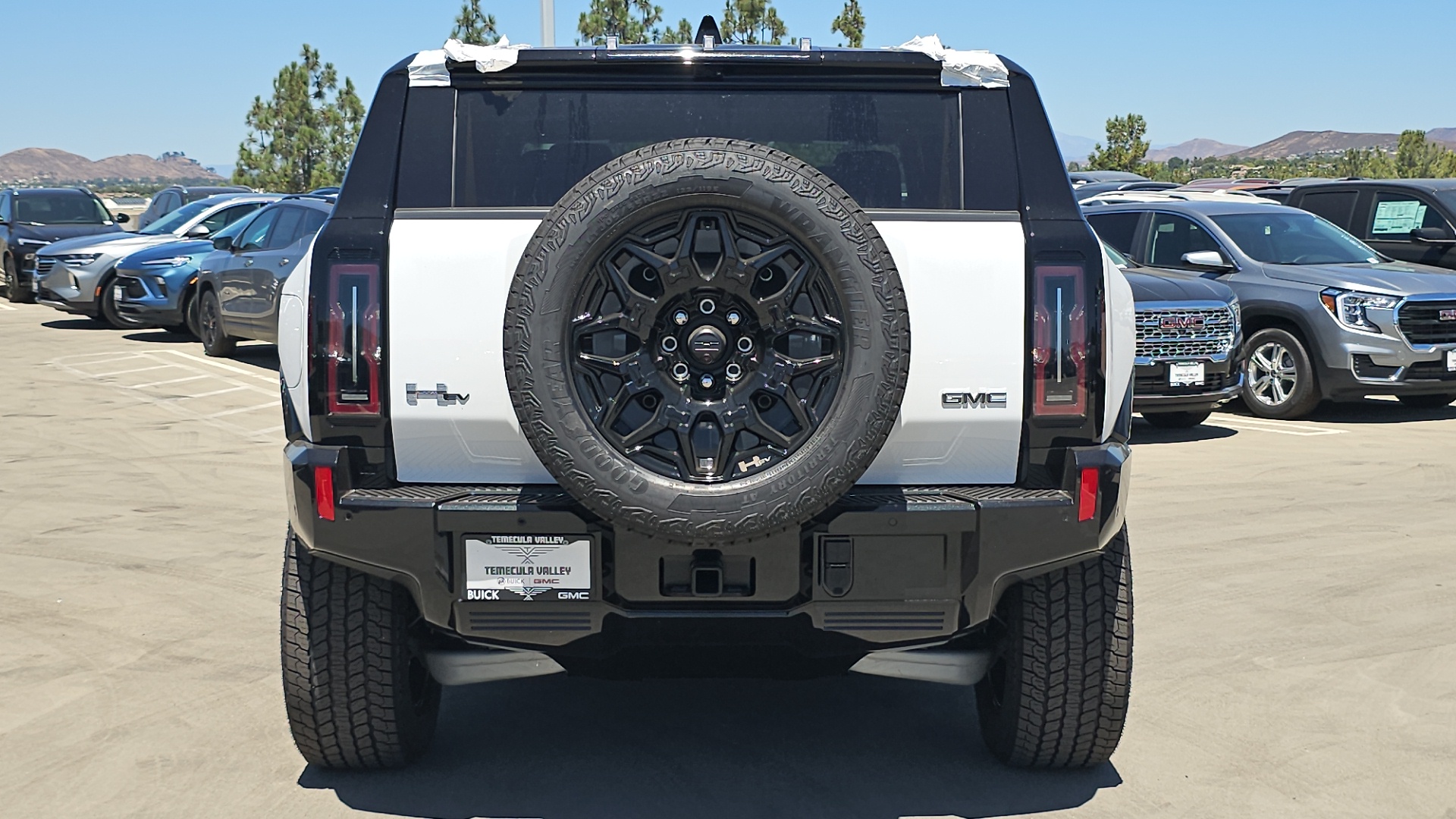 2025 GMC HUMMER EV SUV 2X 11