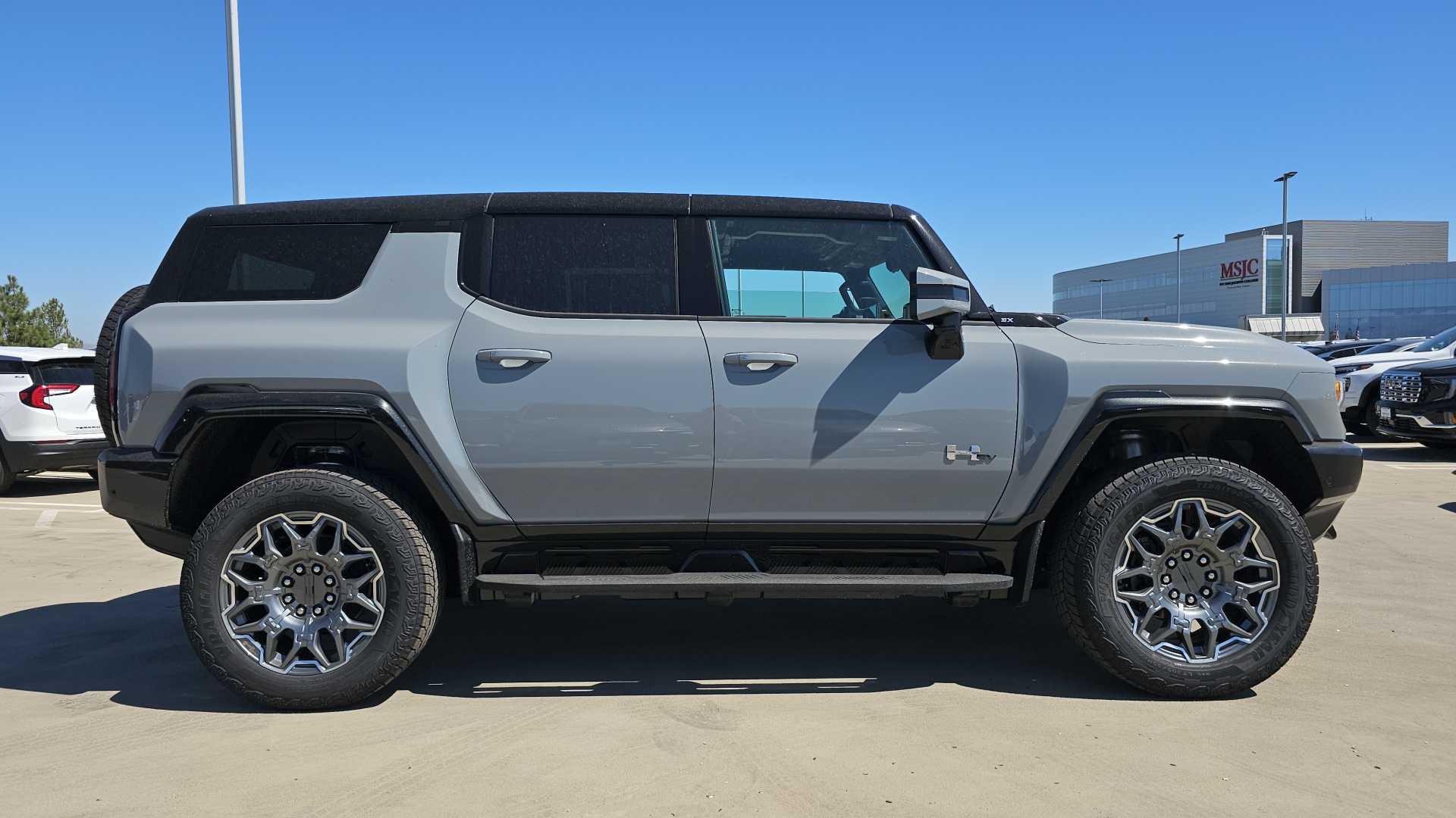 2025 GMC HUMMER EV SUV 3X 7