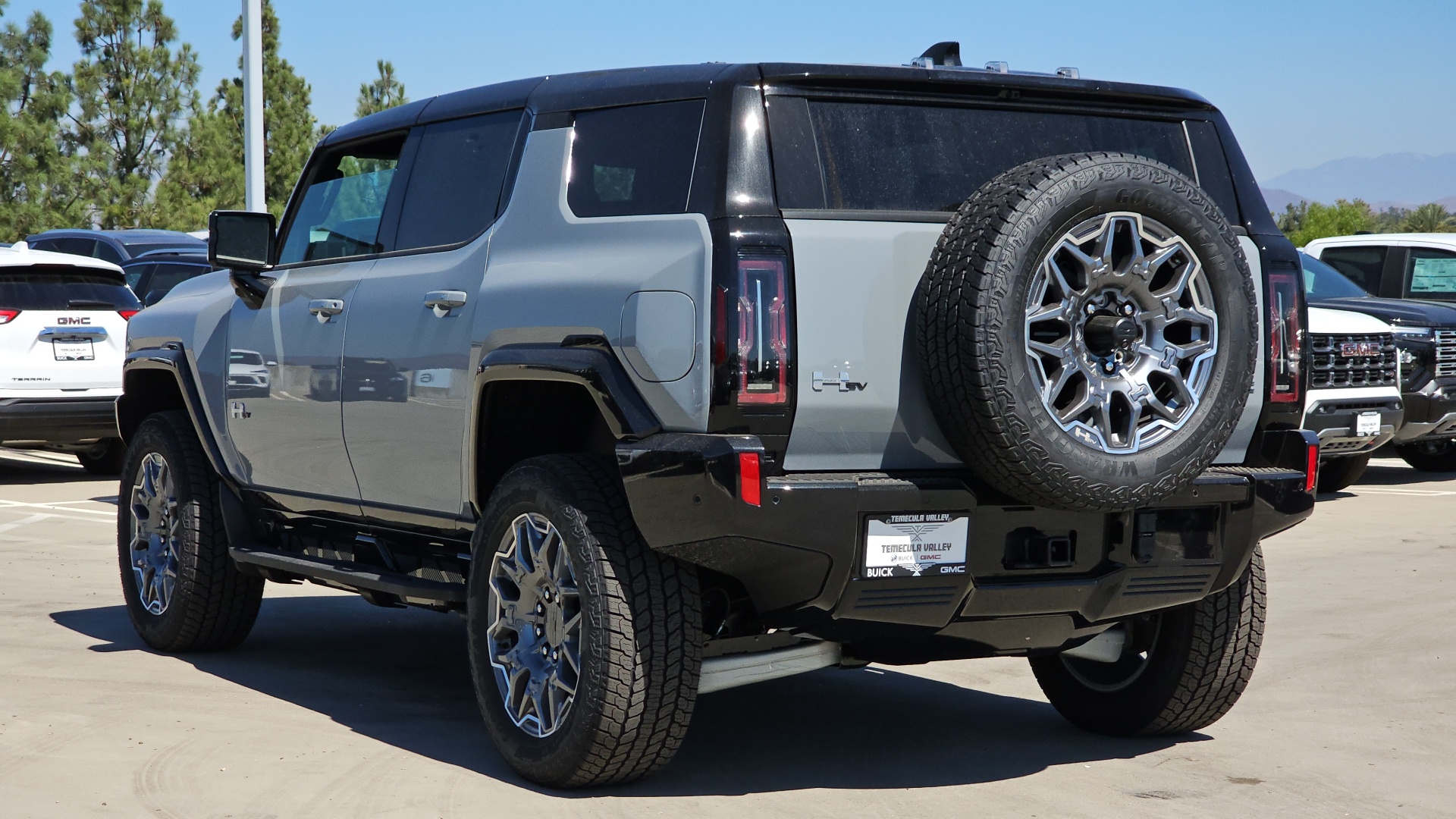 2025 GMC HUMMER EV SUV 3X 10