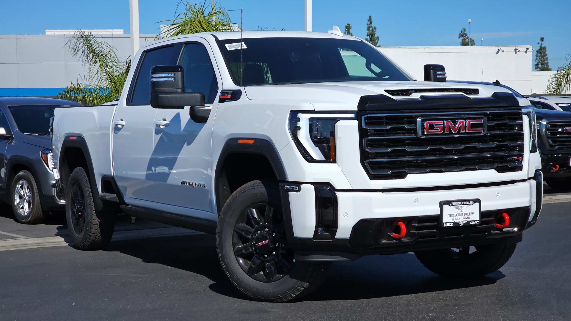 2025 GMC Sierra 2500HD 4WD Crew Cab Standard Bed AT4 2