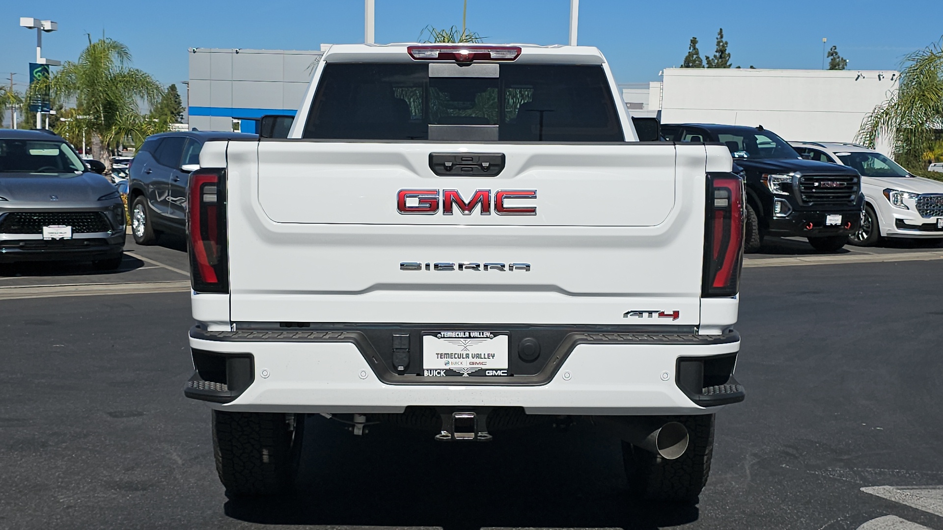 2025 GMC Sierra 2500HD 4WD Crew Cab Standard Bed AT4 10