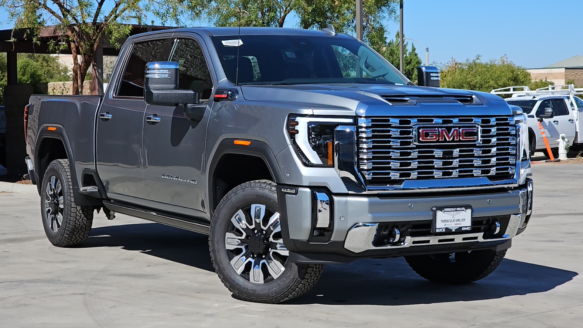 2025 GMC Sierra 2500HD 4WD Crew Cab Standard Bed Denali 2