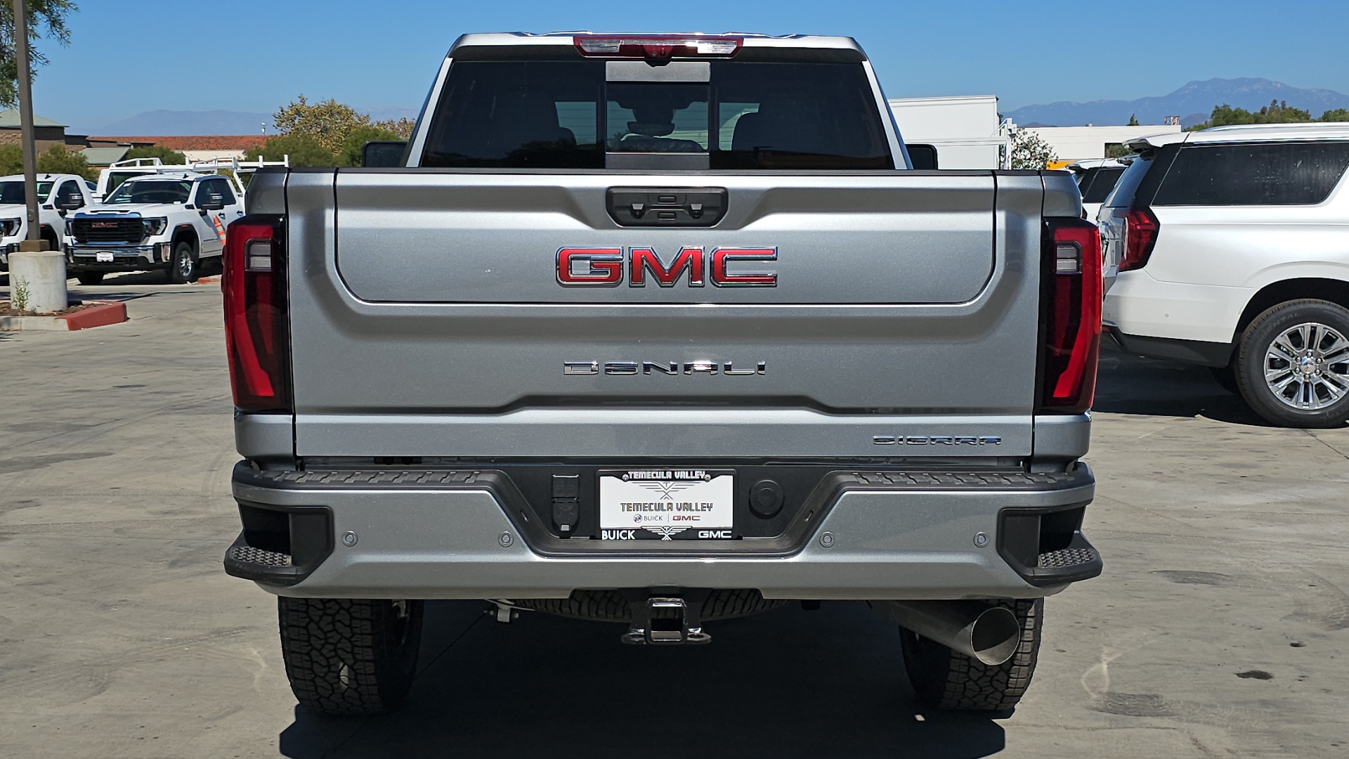 2025 GMC Sierra 2500HD 4WD Crew Cab Standard Bed Denali 11