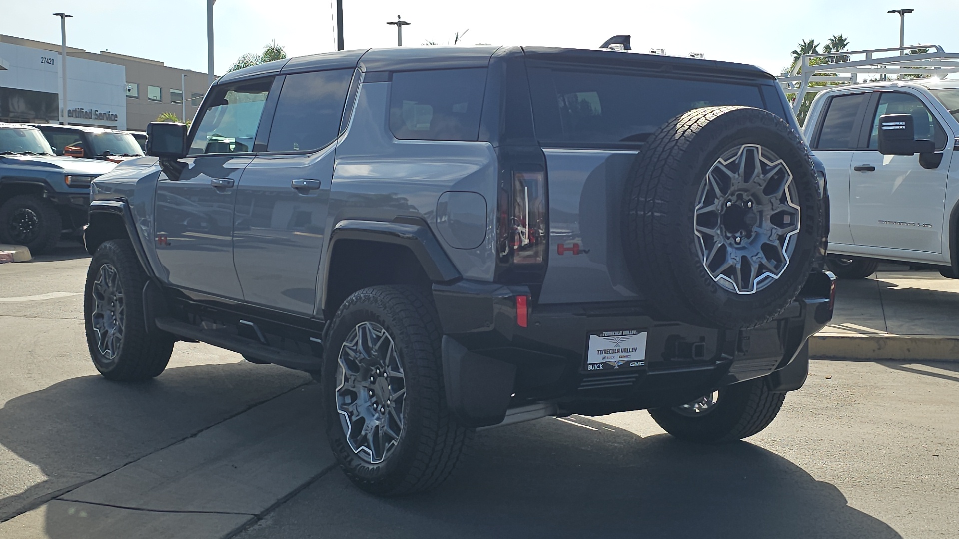 2025 GMC HUMMER EV SUV 3X 8