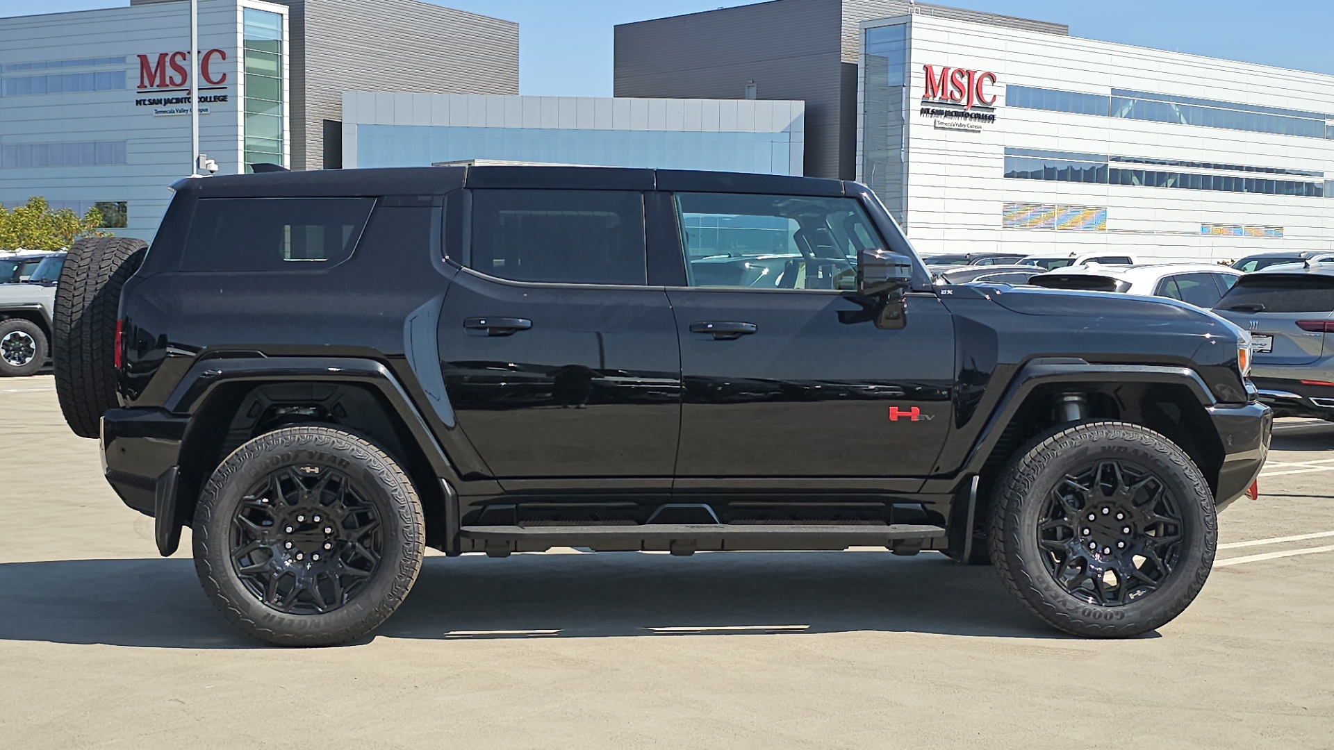 2025 GMC HUMMER EV SUV 2X 7