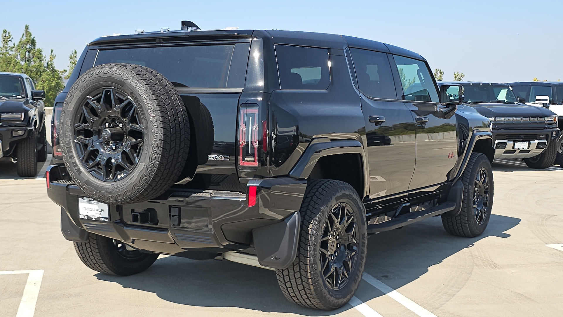 2025 GMC HUMMER EV SUV 2X 12