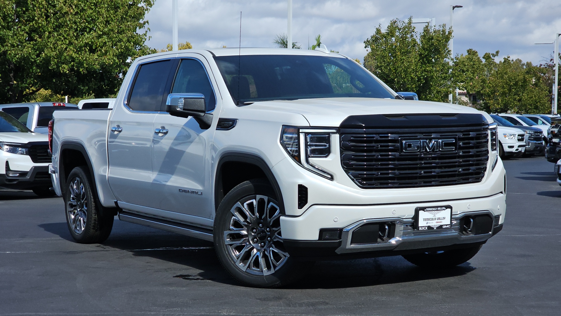 2025 GMC Sierra 1500 Denali Ultimate 2