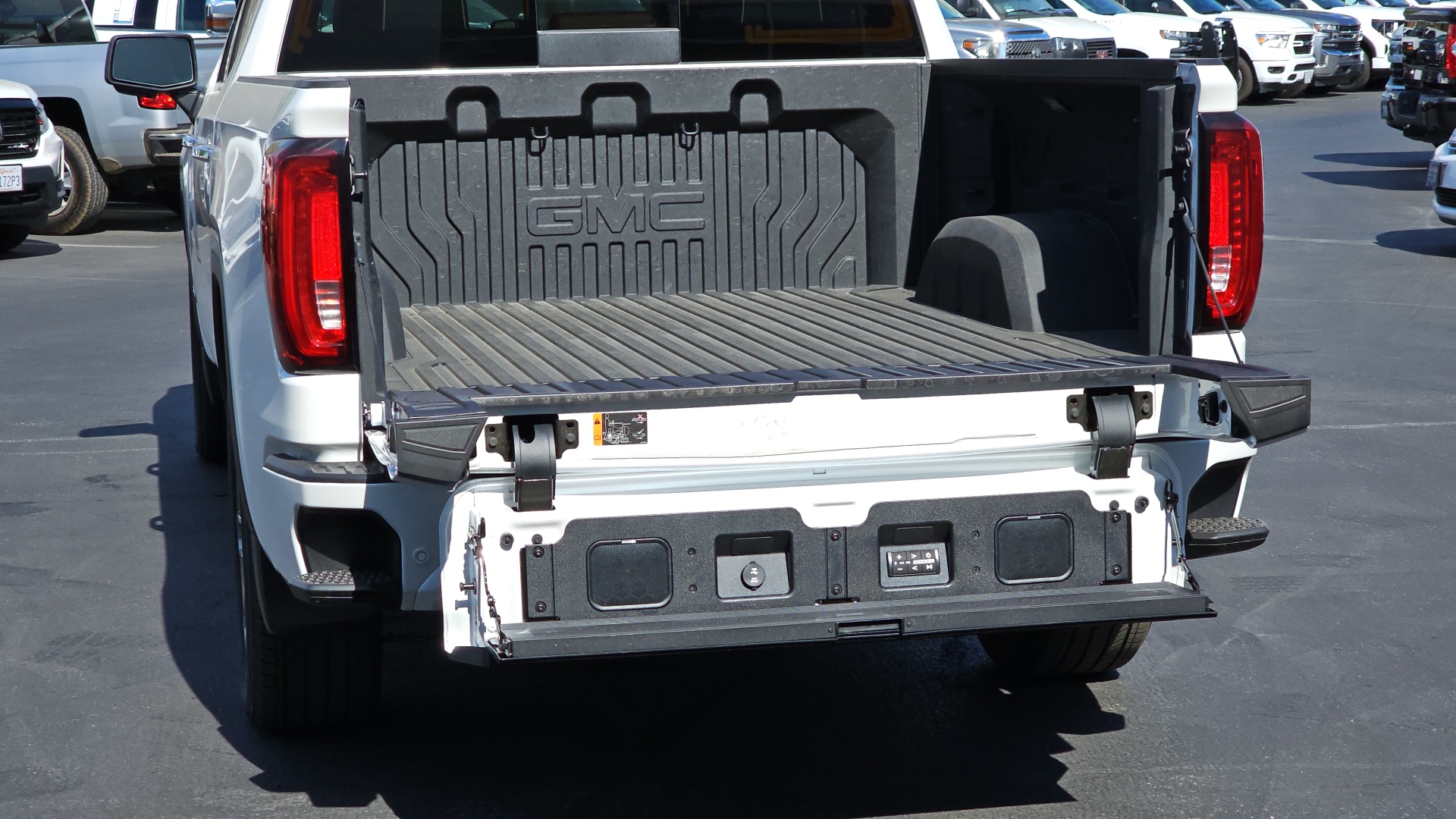 2025 GMC Sierra 1500 Denali Ultimate 9