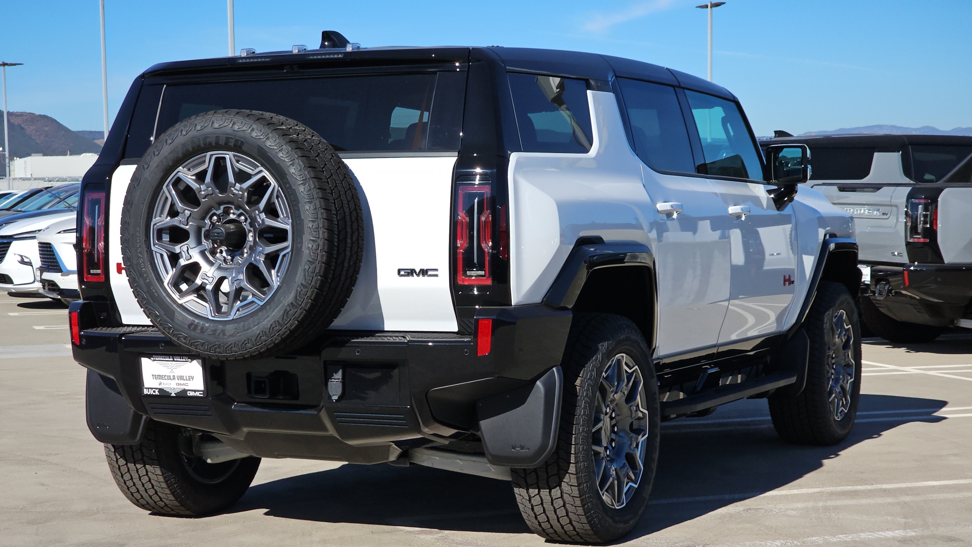 2025 GMC HUMMER EV SUV 3X 12