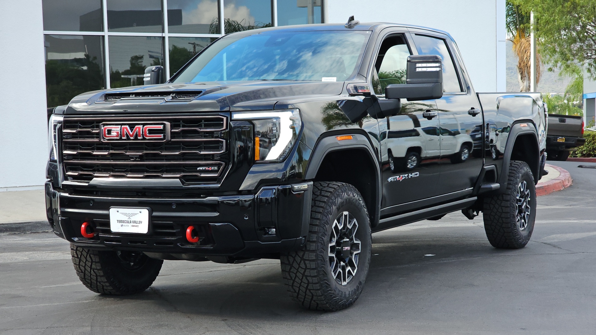 2025 GMC Sierra 2500HD 4WD Crew Cab Standard Bed AT4X 4