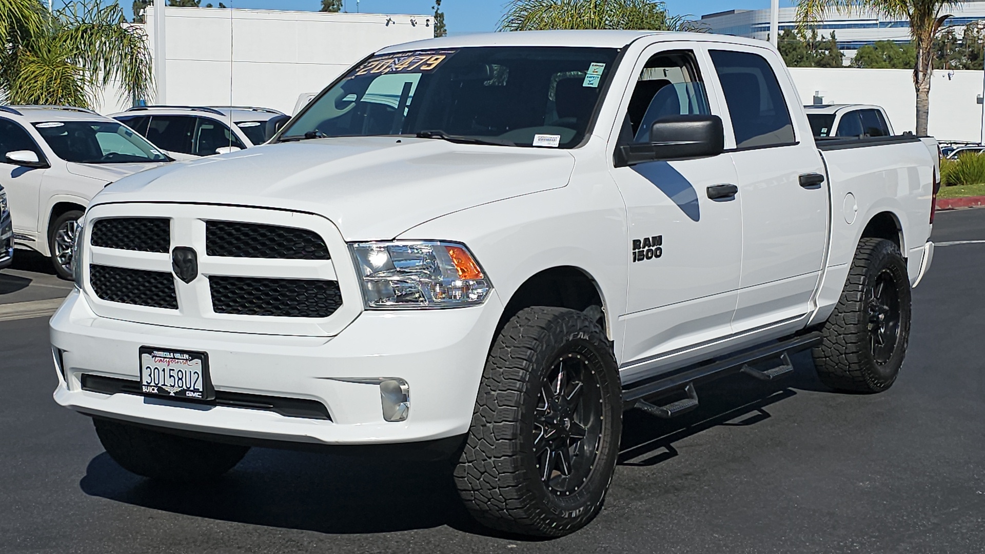 2018 RAM 1500 Express Crew Cab 4x2 57 Box 1