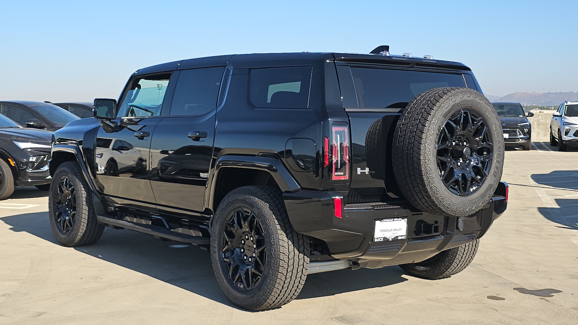 2025 GMC HUMMER EV SUV 2X 10