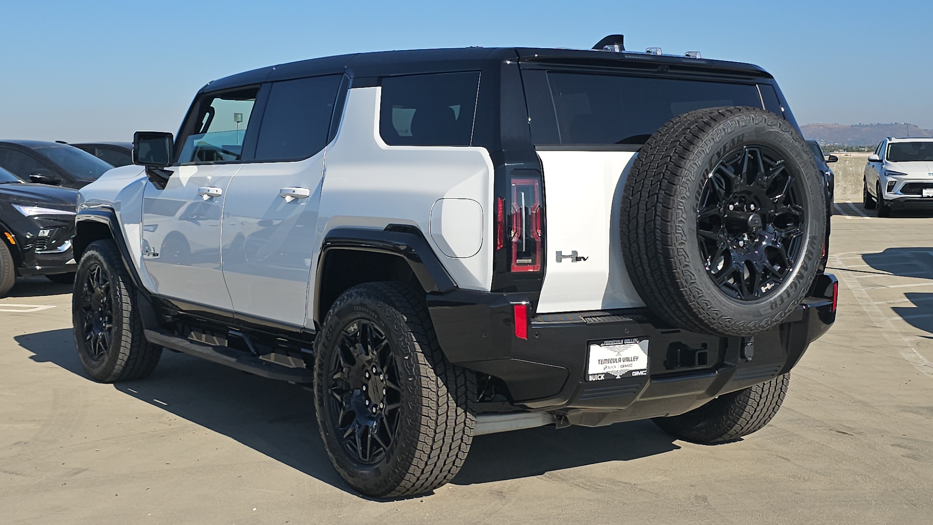 2025 GMC HUMMER EV SUV 2X 10