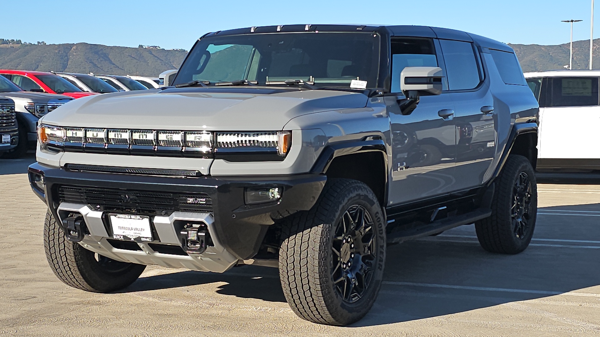 2025 GMC HUMMER EV SUV 2X 15